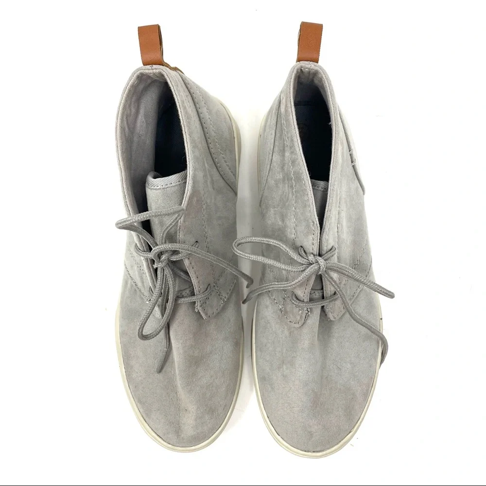 CAT & JACK size 5 faux suede moccasin-style shoes, NWOT